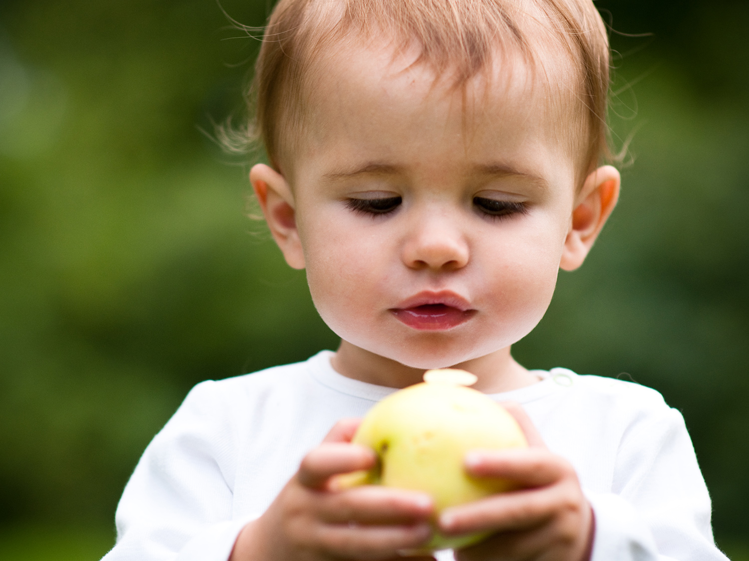 activities-that-explore-taste-for-0-2-year-olds